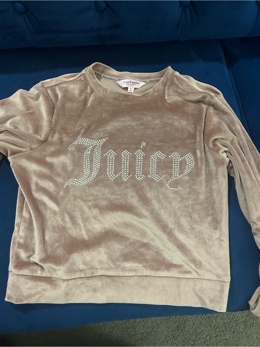 👝👝👝Juicy Couture Champagne Velour Rhinestone Logo Pullover
